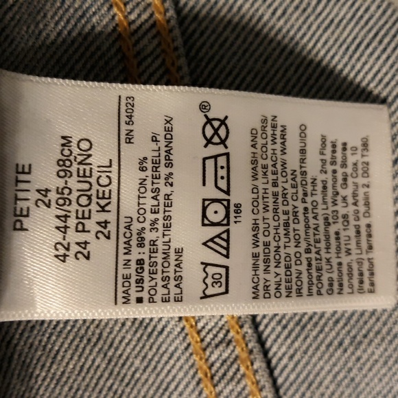 🆕️High Rise Slim Rip Ankle Jean - Picture 4 of 7